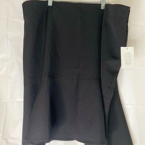 Eloqui short black flair  skirt  SZ  18 NWT